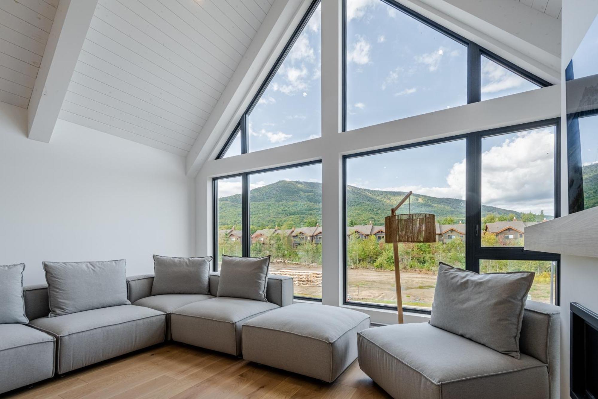 Sofa Villas Mont Sainte-Anne Beaupre Exterior photo
