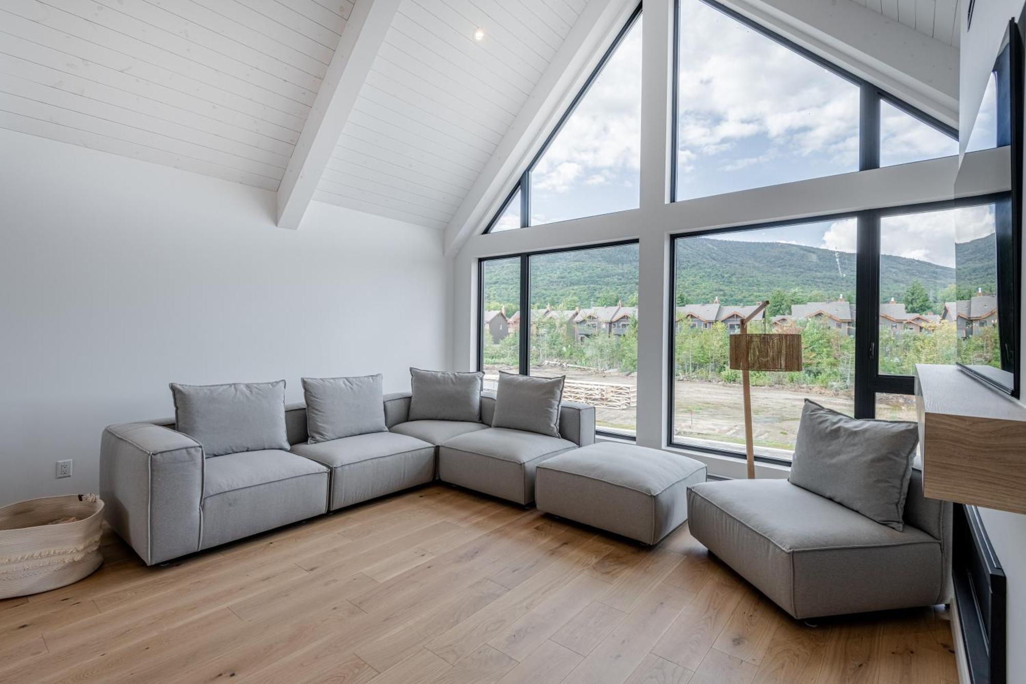 Sofa Villas Mont Sainte-Anne Beaupre Exterior photo