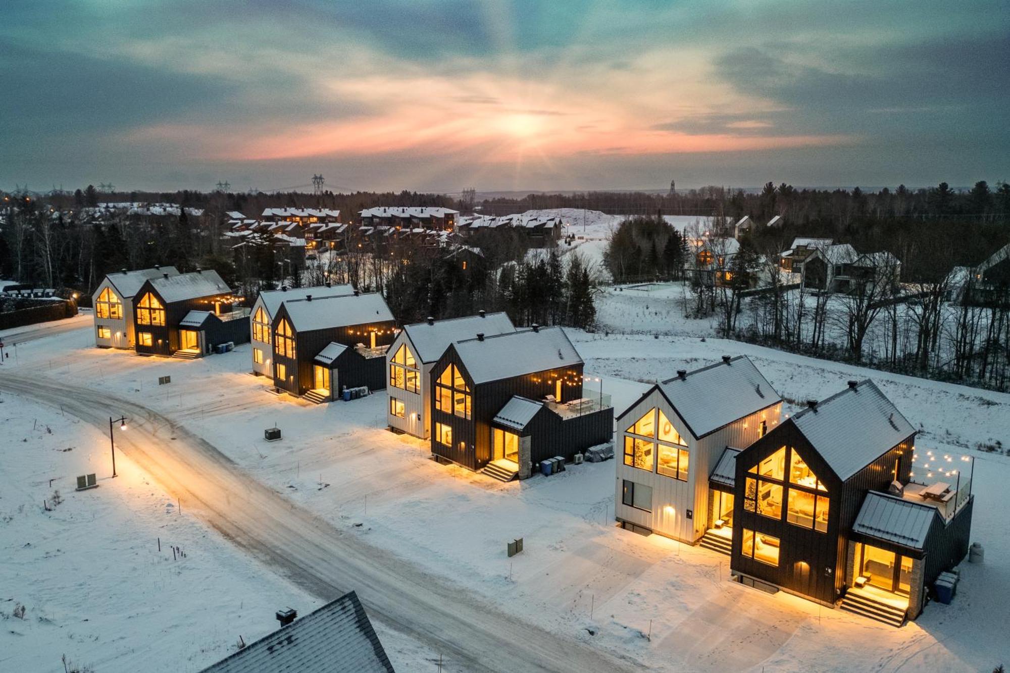 Sofa Villas Mont Sainte-Anne Beaupre Exterior photo